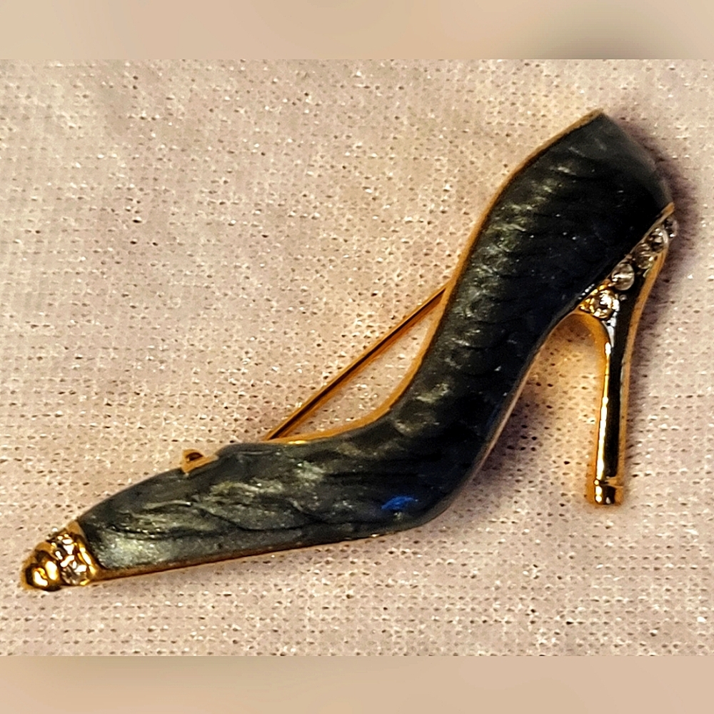 Color Mates Hand Painted Enamel Pin Brooch Fashion Shoe European Crystal